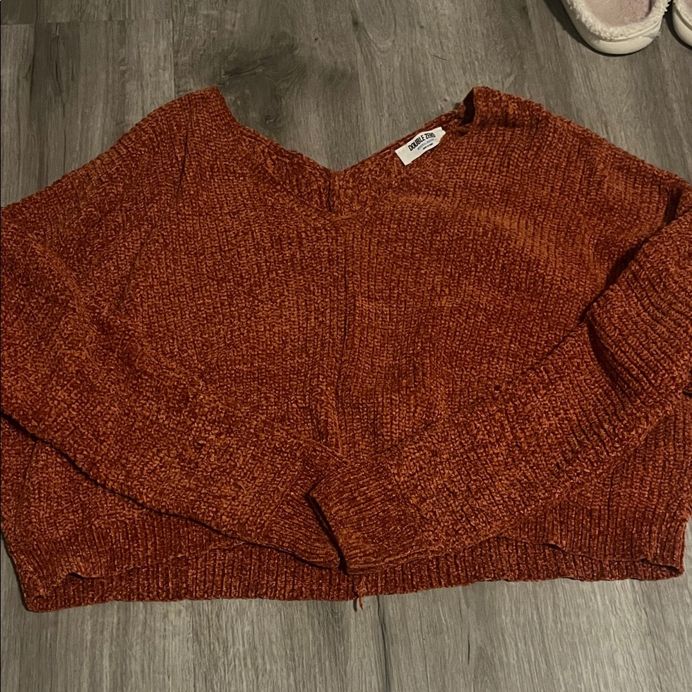 Double Zero V-Neck Sweater in Rich Rust